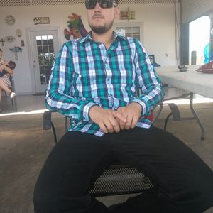 Meet your Posher, Luis